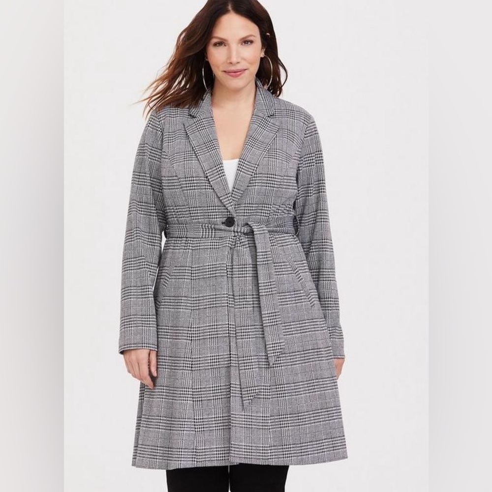 Torrid Black and White Plaid Blazer - Picture 2 of 5